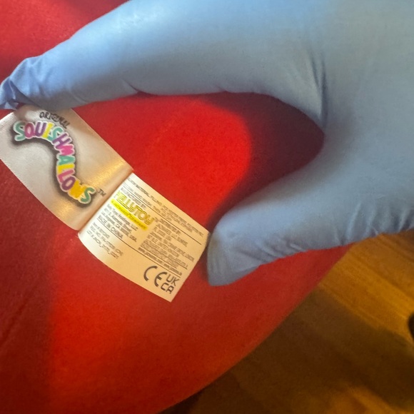 Disney Squishmallows Mickey Mouse - Picture 4 of 5